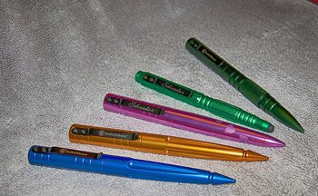 Several tactical pens in different colours